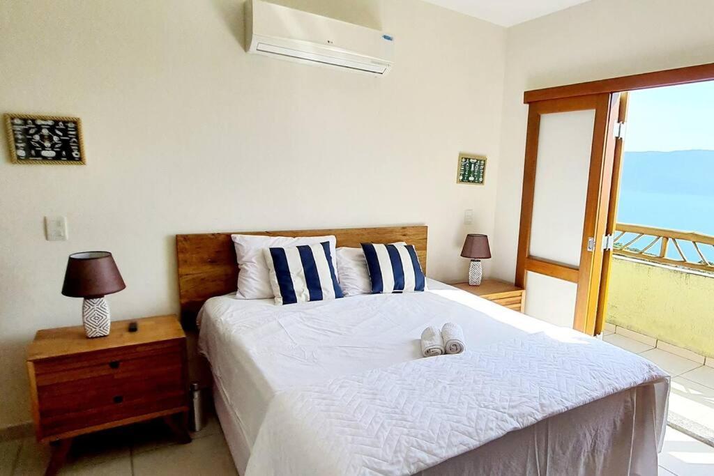 Residencia Em Condom, 1 Ou 2 Suites, Vista Para O Mar, Praia Do Curral, Илябела Екстериор снимка